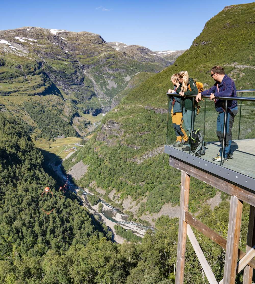 Utsikt fra havna i Flåm