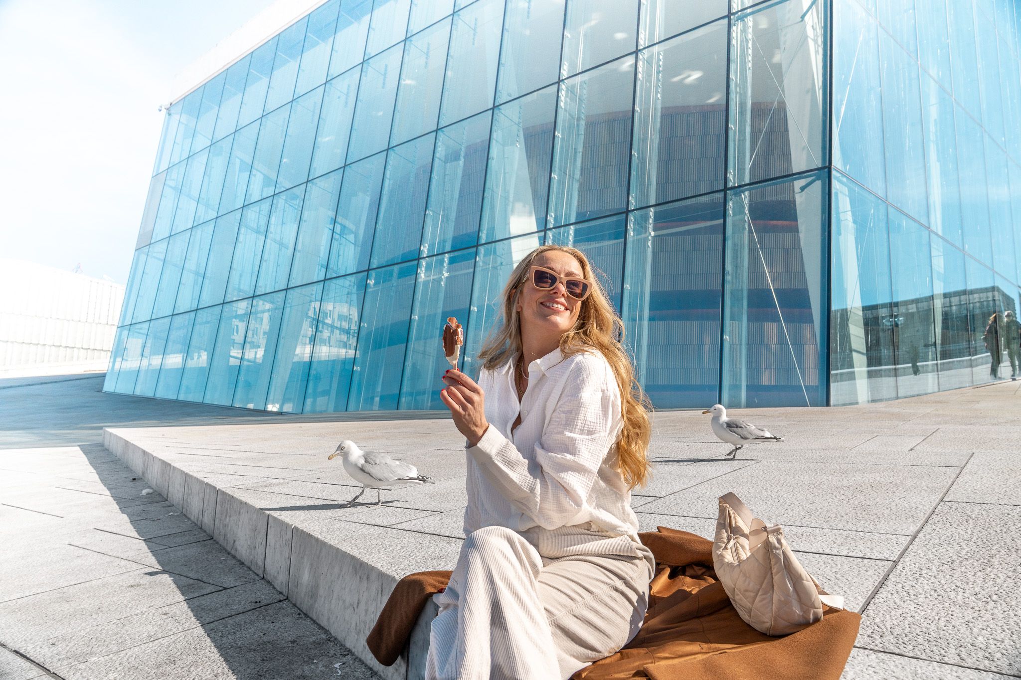 Kvinne på Operaen.